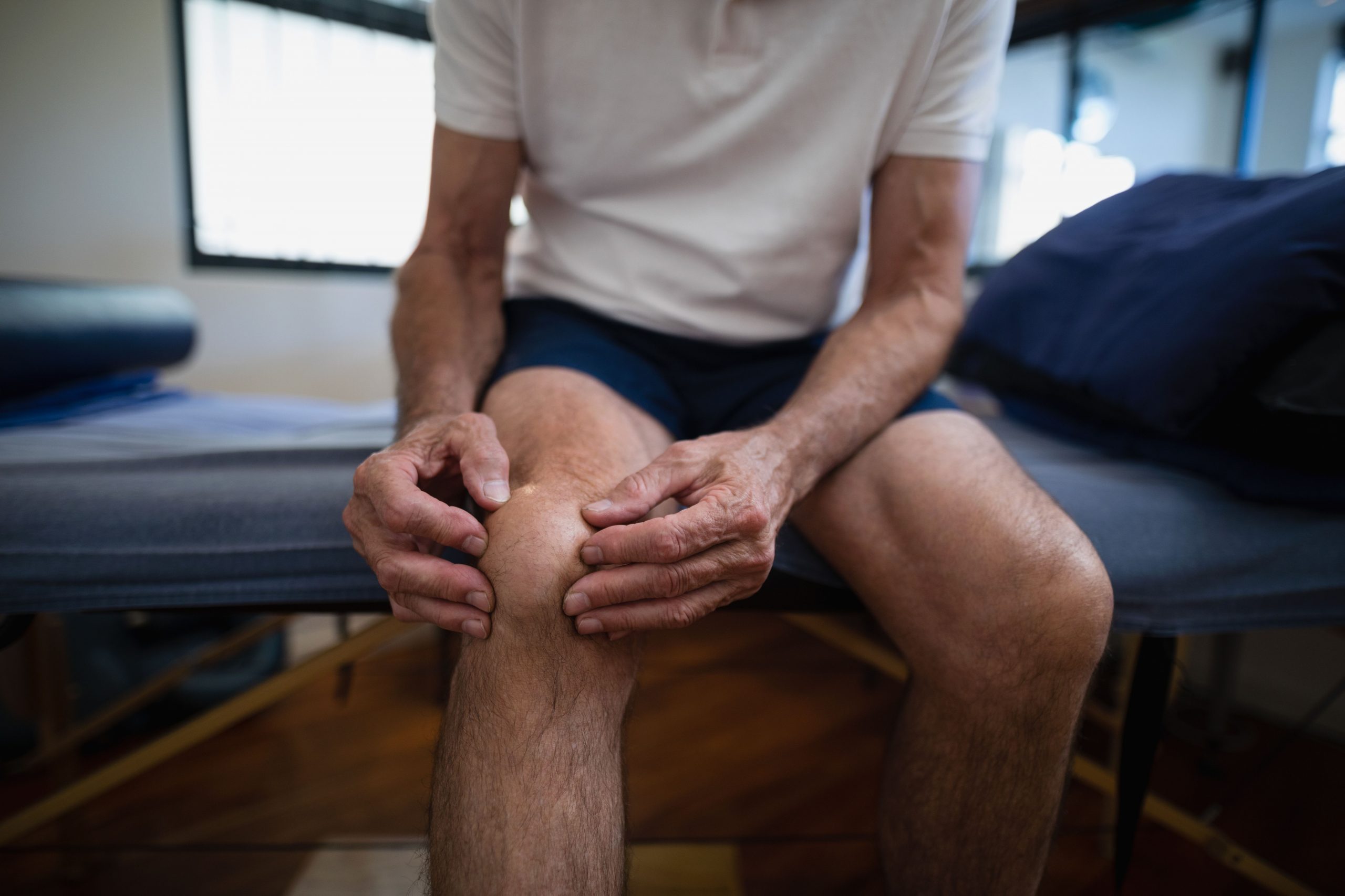 durere mare de genunchi durere în articulațiile picioarelor ce unguent